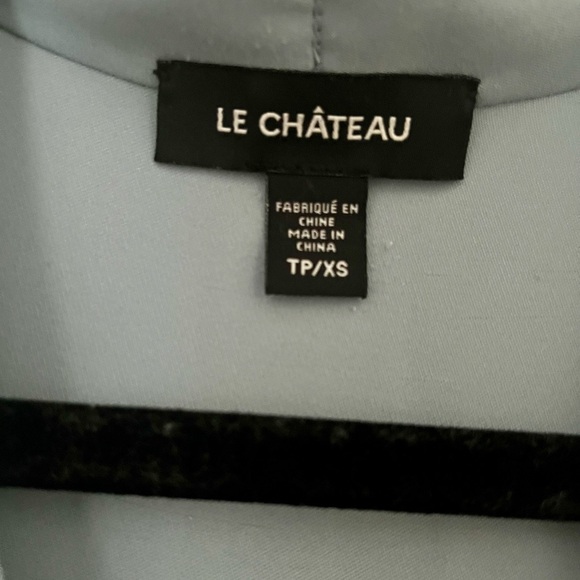 Sleeveless v-neck blouse from le château - Picture 3 of 3